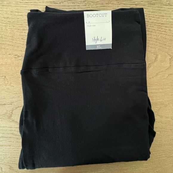 Women's High-Rise Bootcut Leggings - Picture 4 of 6